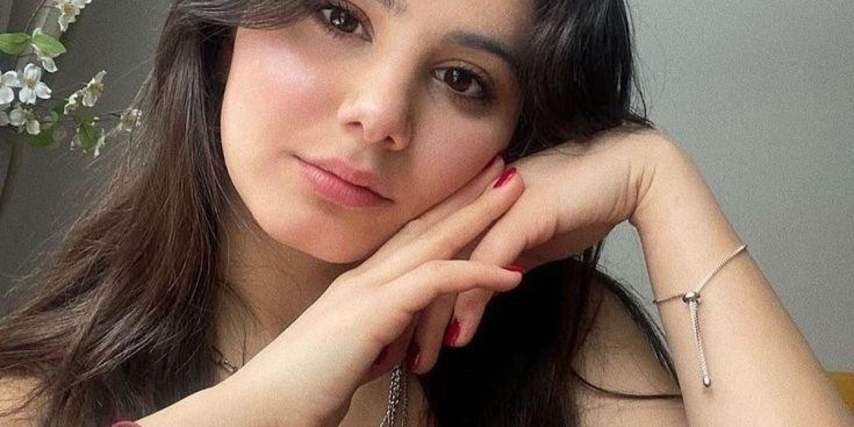 What To Look For Delhi Escorts & Call Girls in Delhi?